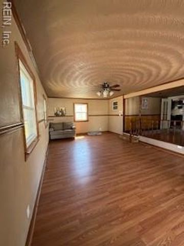 209 Hogart ST, Franklin, VA 23851