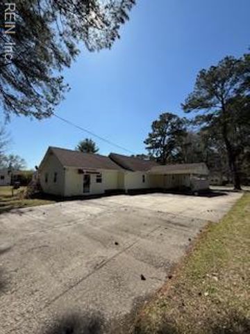 209 Hogart ST, Franklin, VA 23851