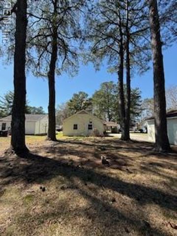 209 Hogart ST, Franklin, VA 23851