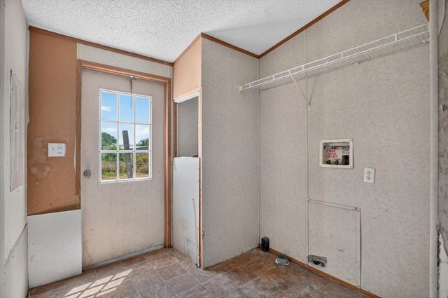 125 Enchanted Oaks Court, Hudson Oaks, TX 76087