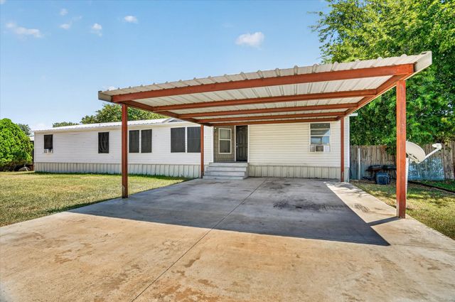 125 Enchanted Oaks Court, Hudson Oaks, TX 76087