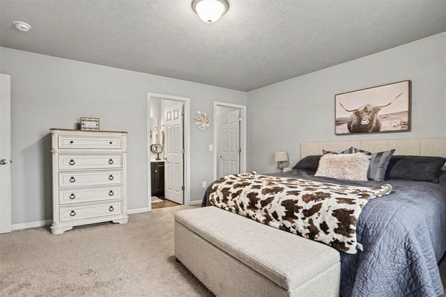 1130 Trillium Boulevard, Vicksburg, MI 49097