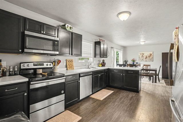 1130 Trillium Boulevard, Vicksburg, MI 49097