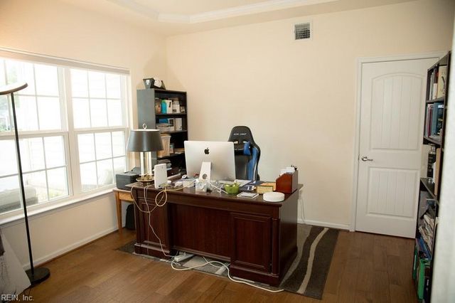 504 W Hanbury RD, Chesapeake, VA 23322