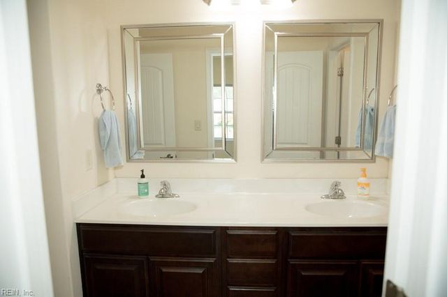 504 W Hanbury RD, Chesapeake, VA 23322