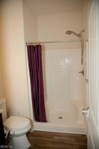 504 W Hanbury RD, Chesapeake, VA 23322