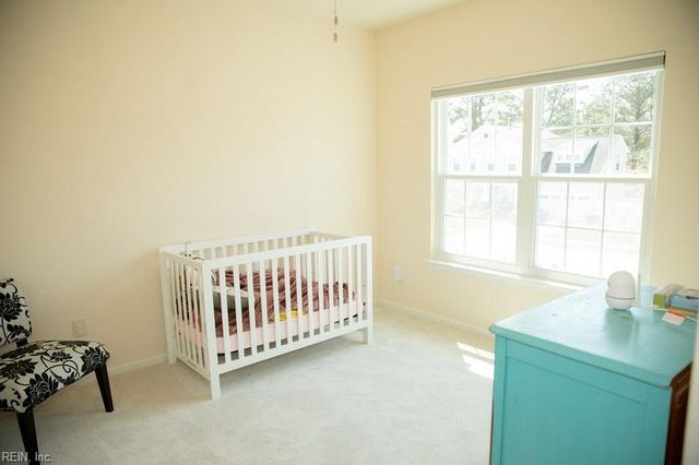 504 W Hanbury RD, Chesapeake, VA 23322
