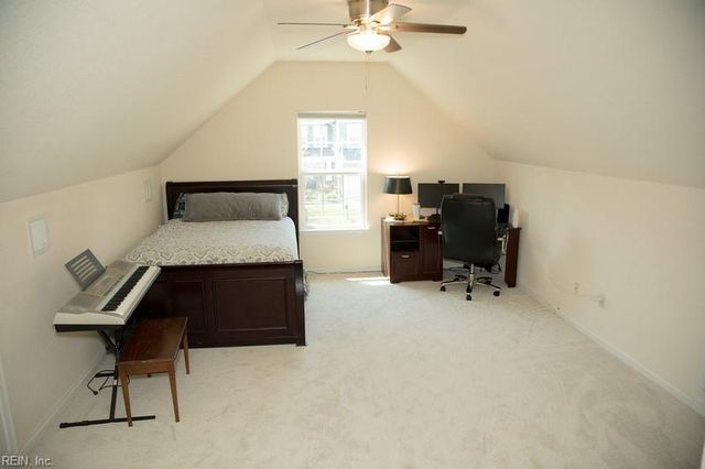 504 W Hanbury RD, Chesapeake, VA 23322