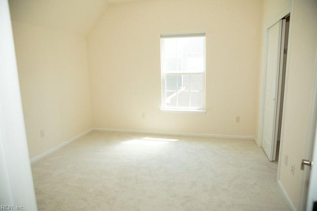 504 W Hanbury RD, Chesapeake, VA 23322