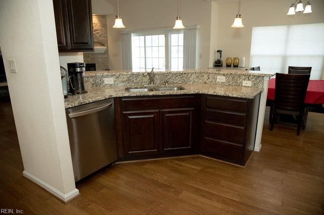 504 W Hanbury RD, Chesapeake, VA 23322