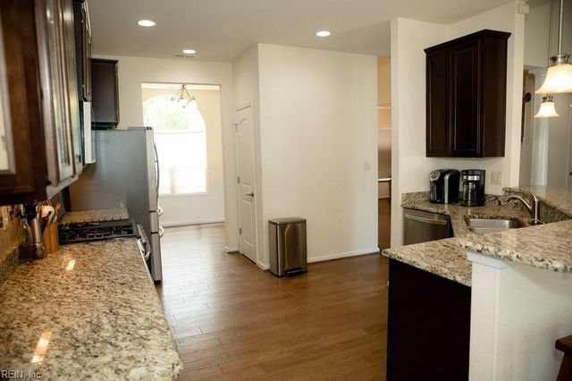 504 W Hanbury RD, Chesapeake, VA 23322