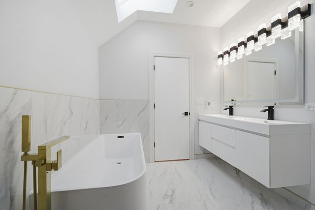 38 Washington Street, Glenview, IL 60025