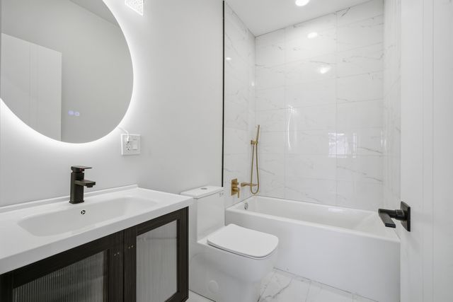 38 Washington Street, Glenview, IL 60025