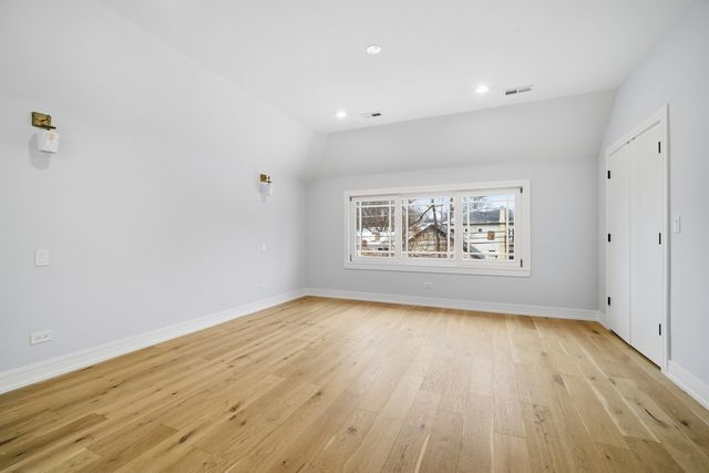 38 Washington Street, Glenview, IL 60025