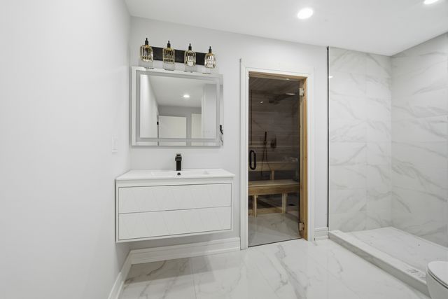 38 Washington Street, Glenview, IL 60025