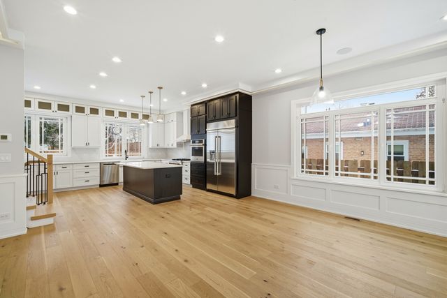 38 Washington Street, Glenview, IL 60025