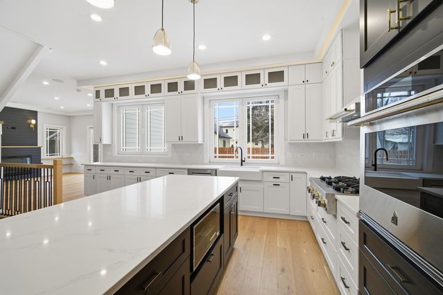 38 Washington Street, Glenview, IL 60025