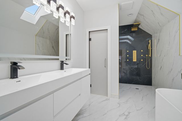 38 Washington Street, Glenview, IL 60025