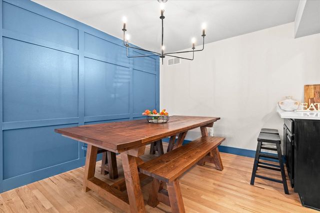 2293A Circle Ridge, Delafield, WI 53018