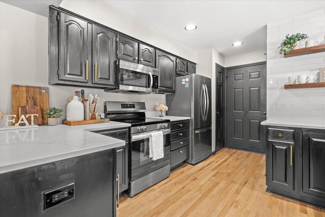 2293A Circle Ridge, Delafield, WI 53018