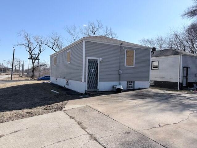 2300 Fillmore Street, Gary, IN 46407