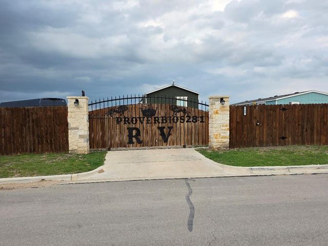 1100 Rustler PASS, Kyle, TX 78640