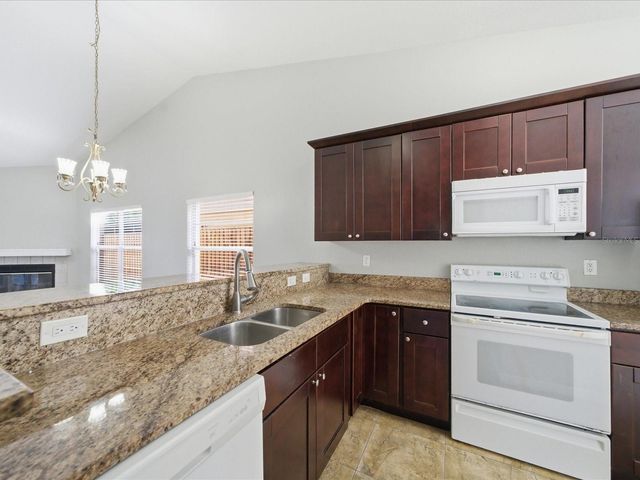 7615 LEMON WOOD COURT, Tampa, FL 33625