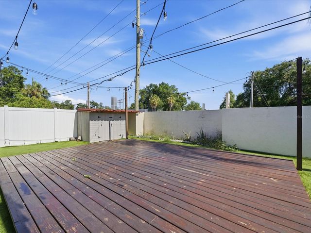 7615 LEMON WOOD COURT, Tampa, FL 33625