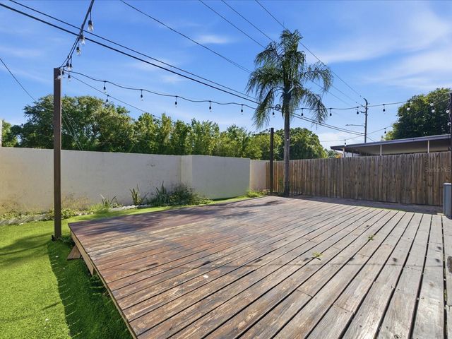 7615 LEMON WOOD COURT, Tampa, FL 33625