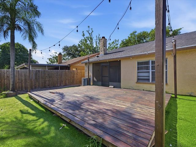 7615 LEMON WOOD COURT, Tampa, FL 33625