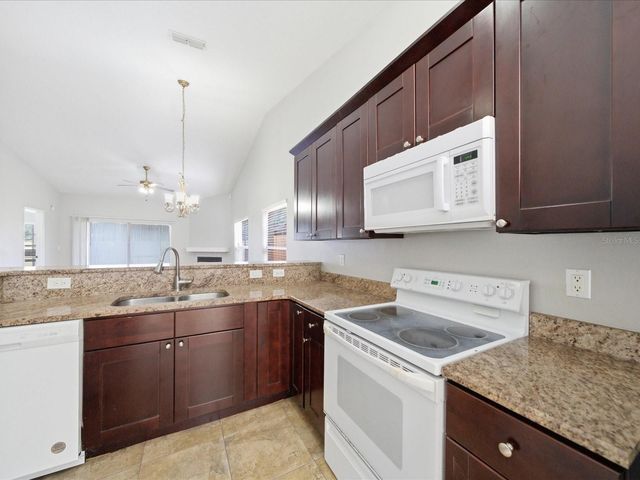 7615 LEMON WOOD COURT, Tampa, FL 33625