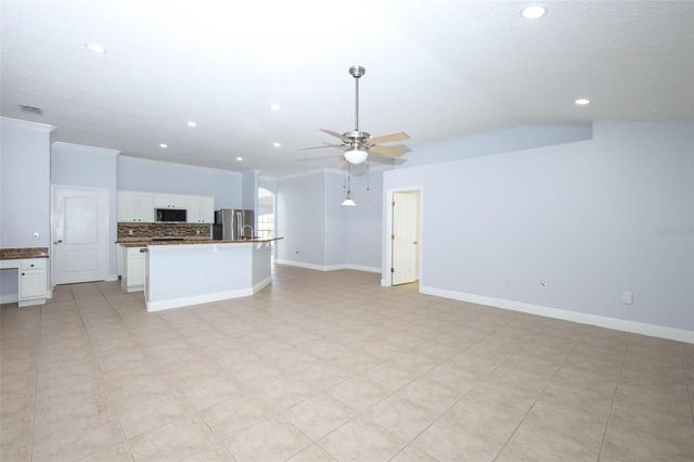 2106 THE OAKS BOULEVARD, Kissimmee, FL 34746