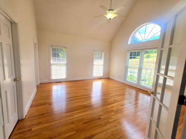 218 Cahas LN, Boones Mill, VA 24065