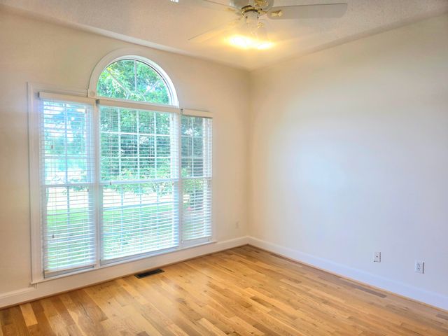 218 Cahas LN, Boones Mill, VA 24065
