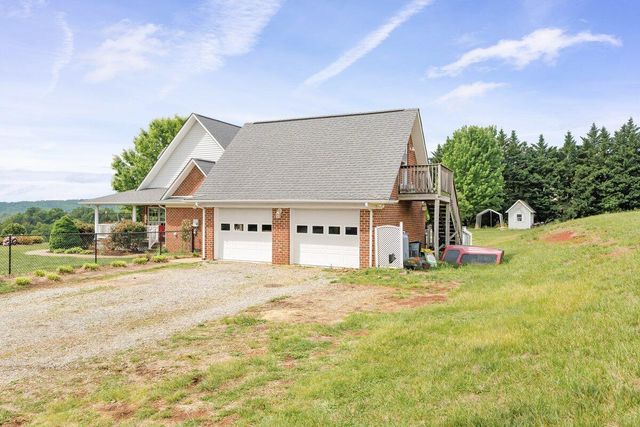 218 Cahas LN, Boones Mill, VA 24065