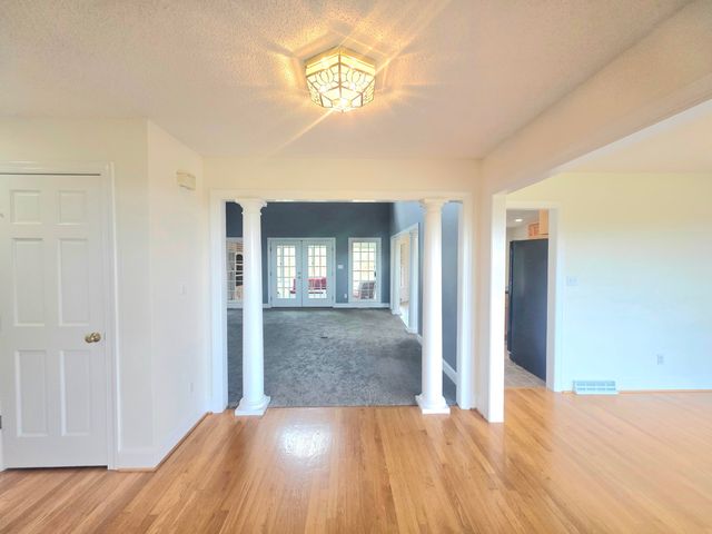 218 Cahas LN, Boones Mill, VA 24065