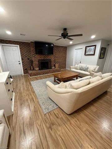 708 Northgate CT, Virginia Beach, VA 23452