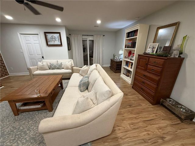 708 Northgate CT, Virginia Beach, VA 23452