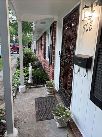 708 Northgate CT, Virginia Beach, VA 23452