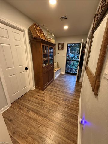 708 Northgate CT, Virginia Beach, VA 23452