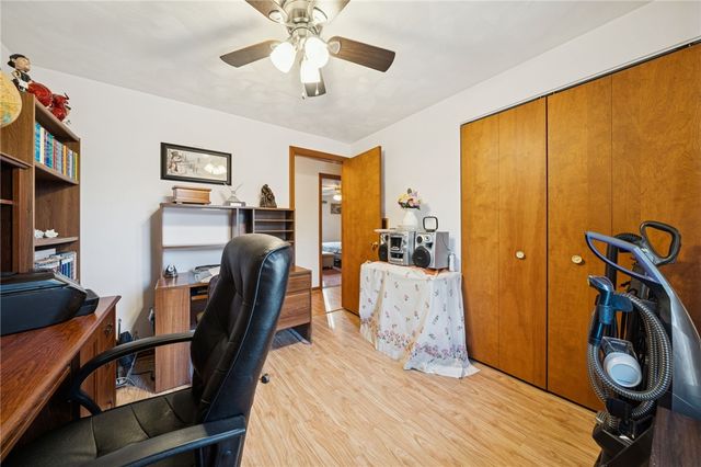 100 Rose Ct, Delmont, PA 15626