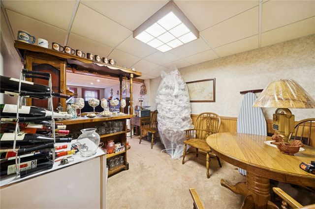 100 Rose Ct, Delmont, PA 15626