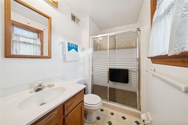 100 Rose Ct, Delmont, PA 15626