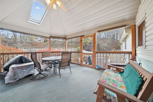 100 Rose Ct, Delmont, PA 15626