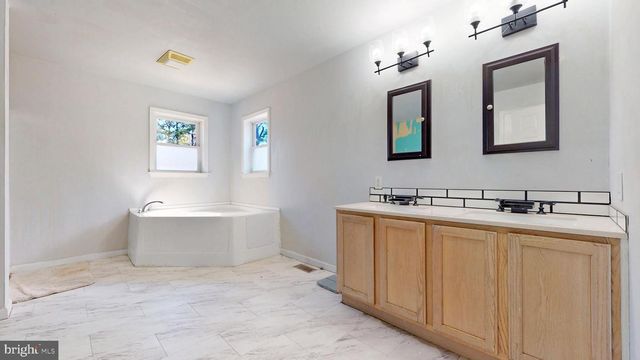 519 DELAWARE AVENUE, Egg Harbor Township, NJ 08234
