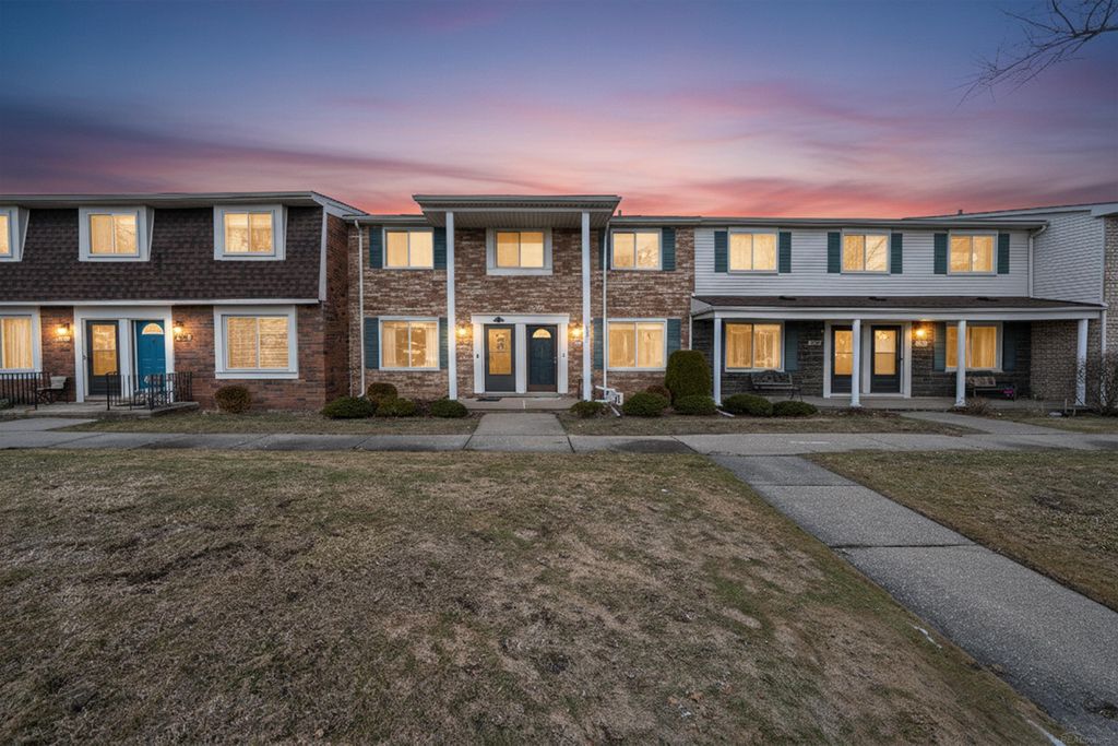 13429 S Denver Circle, Sterling Heights, MI 48312