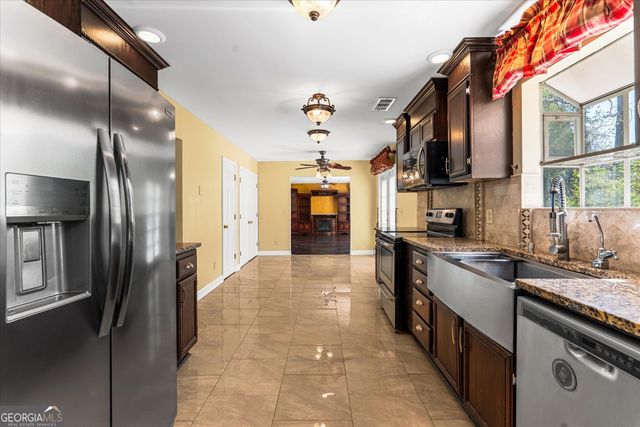 563 Lone Oak Drive, Lithonia, GA 30058