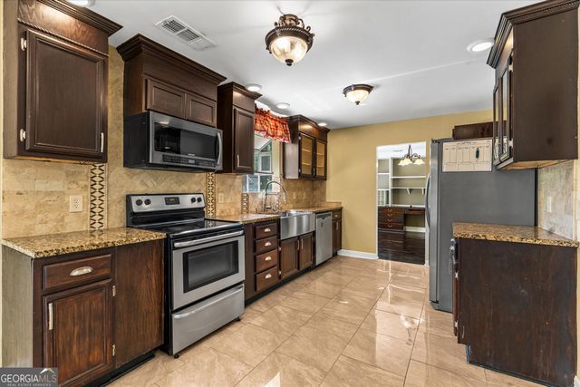 563 Lone Oak Drive, Lithonia, GA 30058