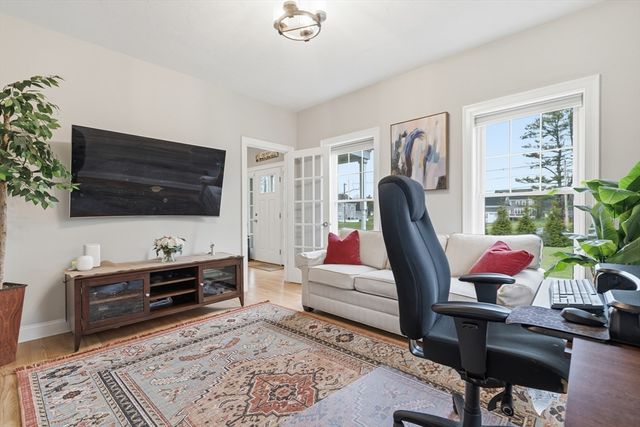 925 Pleasant St, Attleboro, MA 02703