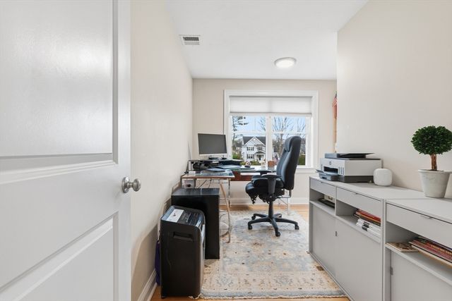 925 Pleasant St, Attleboro, MA 02703